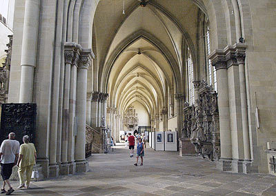romanisches Kloster Kreuzgang