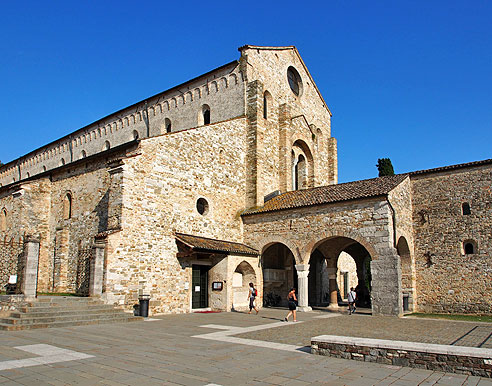 Romanische Basilika