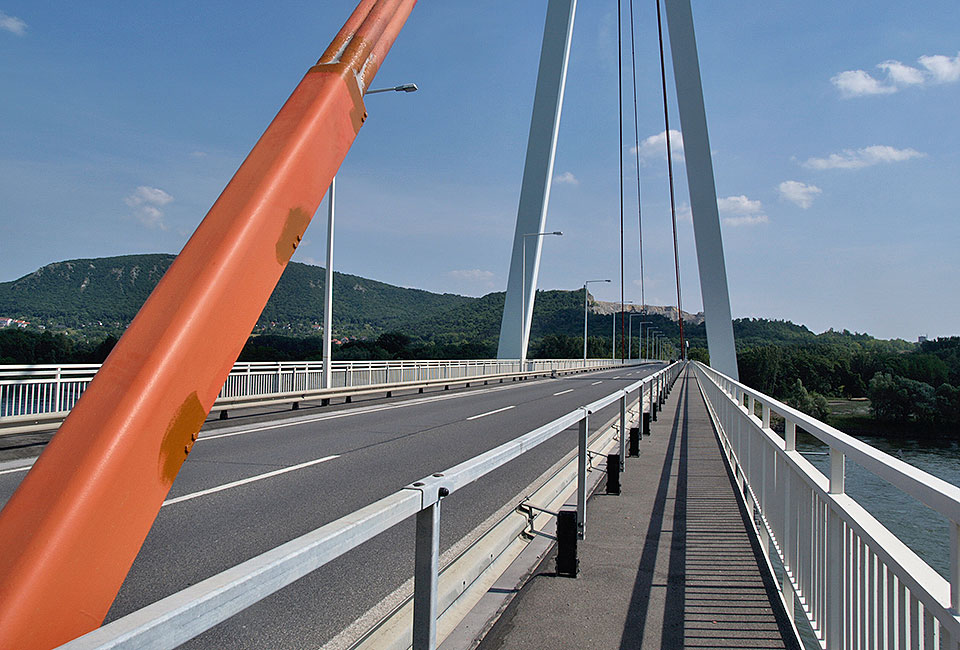 Brücke nach Bad Deutsch-Altenburg