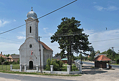 Kirche in Bönyretalap