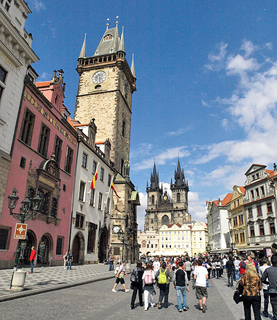 Blick auf den Rathausplatz Prags
