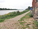 Uferweg an der Elbe