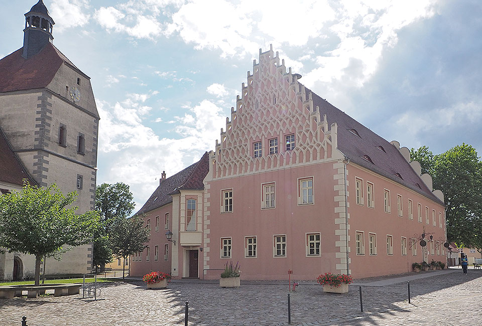 Rathaus und Kirche in Mühlberg