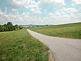 Radweg längs des Steinbachs