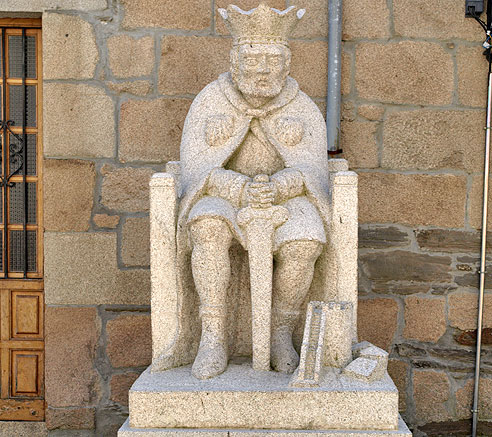 Steinfigur König Alfons aus Galizien aus dem 13. Jahrhundert
