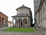 Taufkapelle aus dem 11. Jahrhundert
