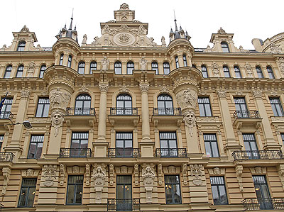 Riga: Hotel im Bauhausstil