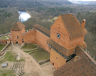 Lettland: Turm der Burg Turaida