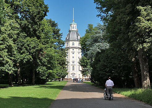 Rheintalradweg:  Schlosspark in Karlsruhe
