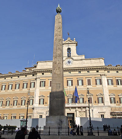 Der Regierungspalast Palazzo Montecitorio
