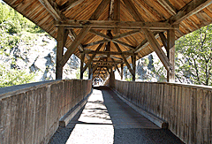 Holzbrücke über den Inn