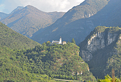 Kirche auf Umlaufberg