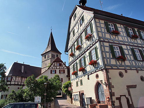 Kirchenburg mit Rathaus Merklingen