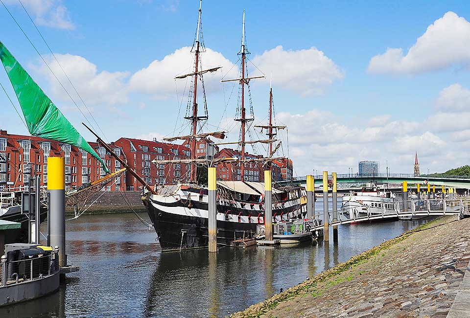 Historische Schiff auf der Weser